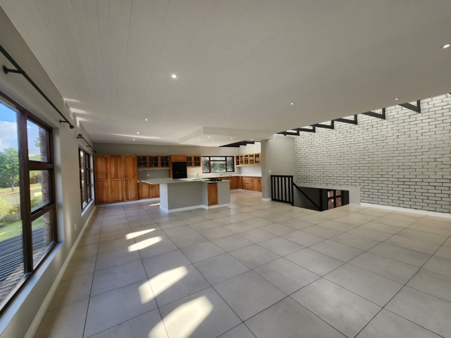 5 Bedroom Property for Sale in Loerie Park Western Cape